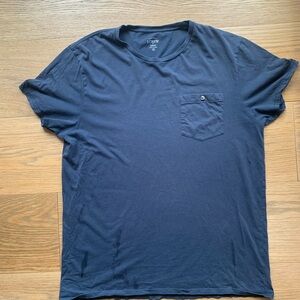 J. Crew Men's Navy Blue T-Shirt